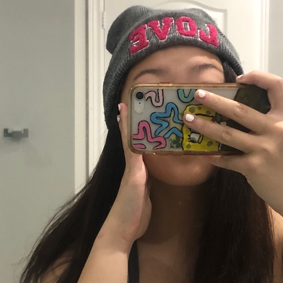 Love Beanie - Picture 4 of 4